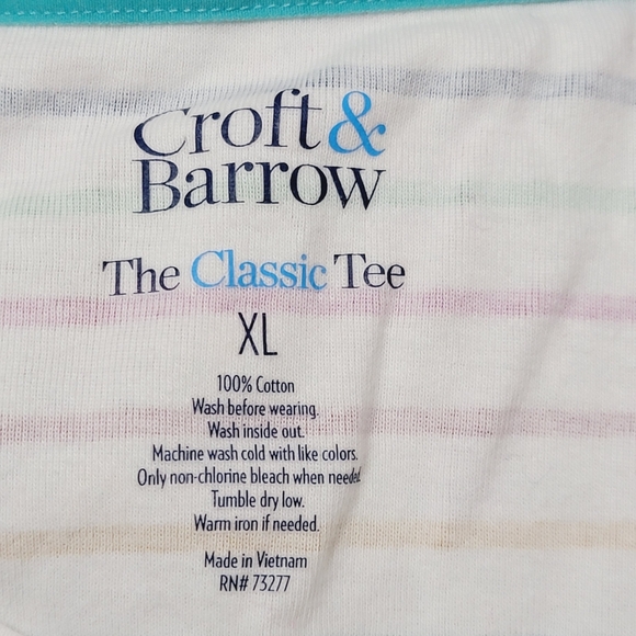 CROFT AND BARROW The Classic Short sleeves Tee in multi color stripes V neckline - Picture 7 of 7